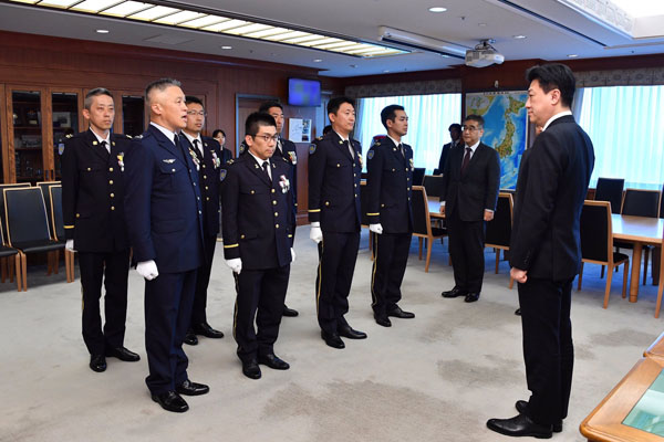 木原防衛大臣、5月29日に今夏、派遣予定の防衛駐在官を激励｜J