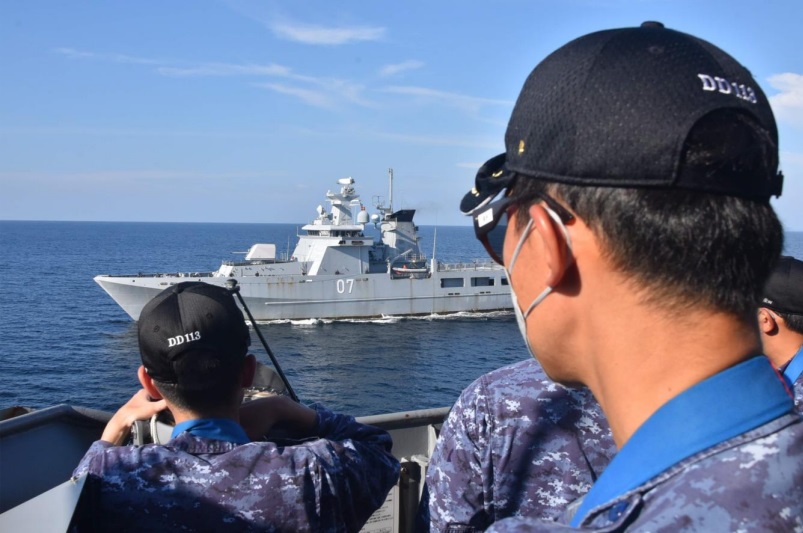 海上自衛隊、ブルネイ海軍と親善訓練を実施（7月31日）｜Jディフェンス