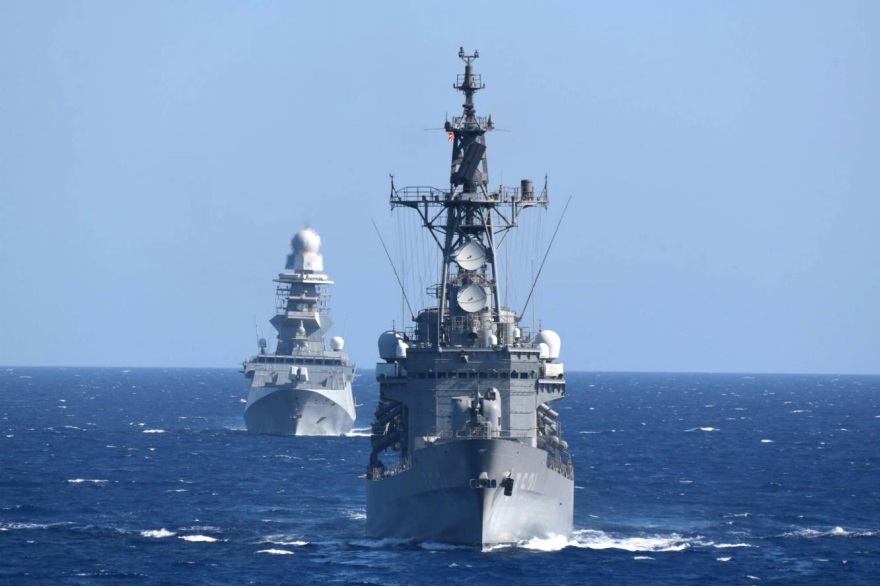 海上自衛隊、イタリア海軍との親善訓練を実施（8月13日）｜J