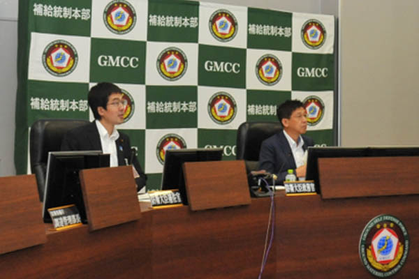 松本政務官と高見補佐官、十条の補給統制本部などを視察（8月28日）｜J