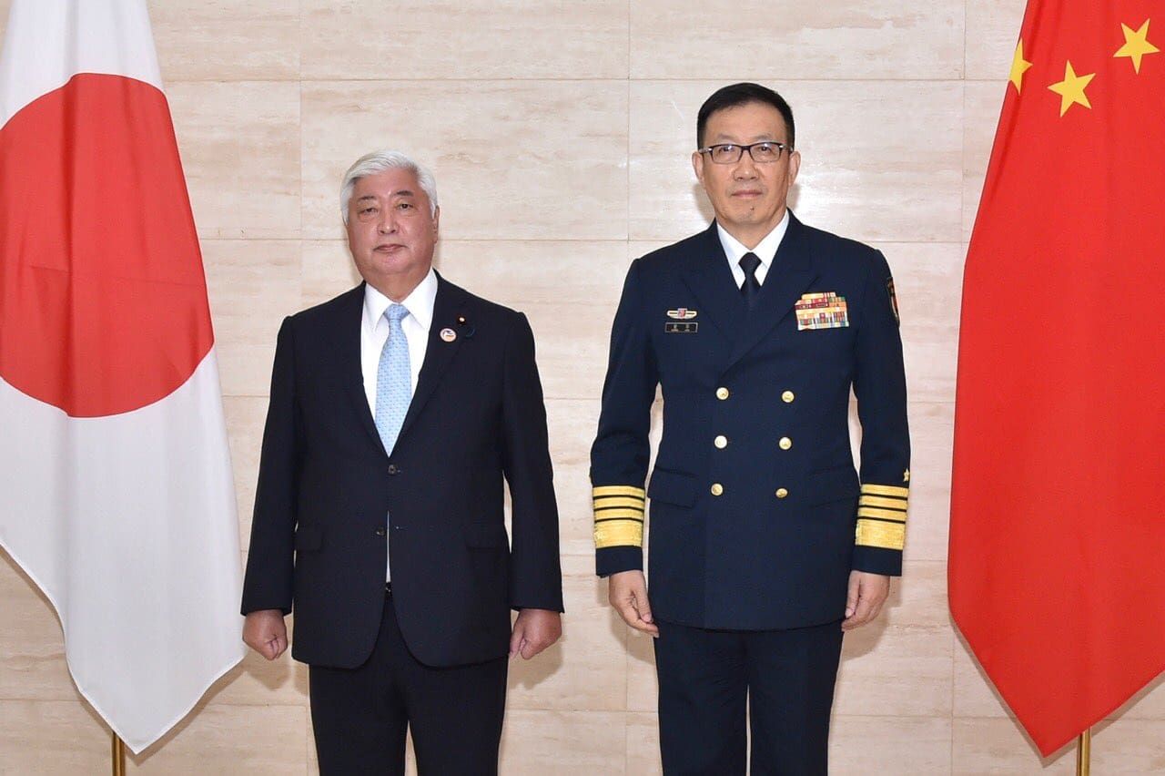 中谷防衛大臣、董軍・中国国防部長との会談を実施（11月21日）｜J