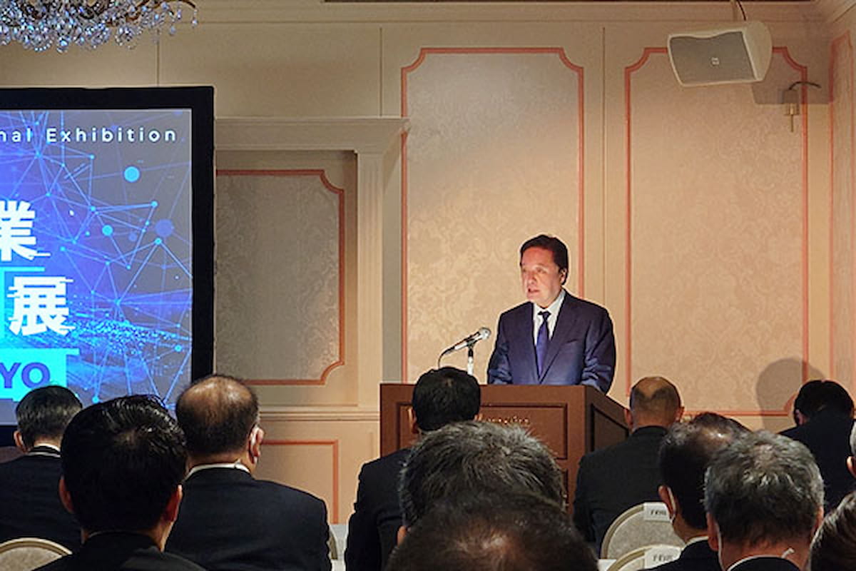 若宮防衛大臣補佐官、防衛産業参入促進展を訪問（12月2日）｜J