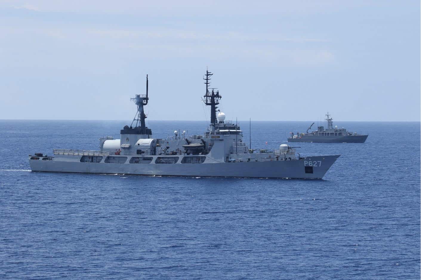 海上自衛隊がコロンボ沖でスリランカ海軍と親善訓練（4月4日）｜J