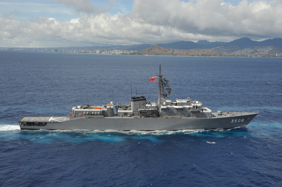 海上自衛隊　遠洋航海　自衛艦かしま　平成23年未開封 750ml 12.5% 01.jpg