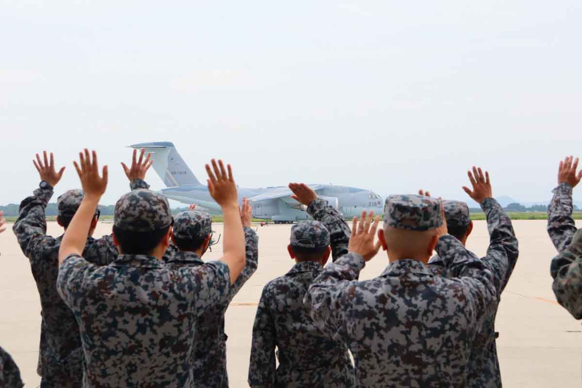 中東情勢の緊迫化を受け、C-2輸送機2機をジブチへ派遣──在外邦人の