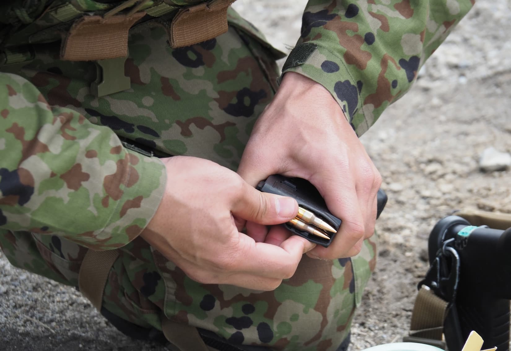 防衛庁 自衛隊基地正規放出品 無線機？測定器？ケース 期間限定 防衛庁