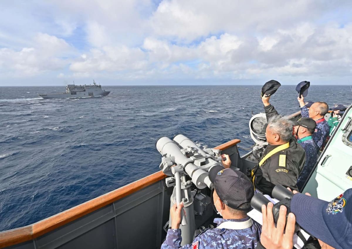 海自、ニュージーランド海軍と親善訓練を実施（8月7日～8日）｜J