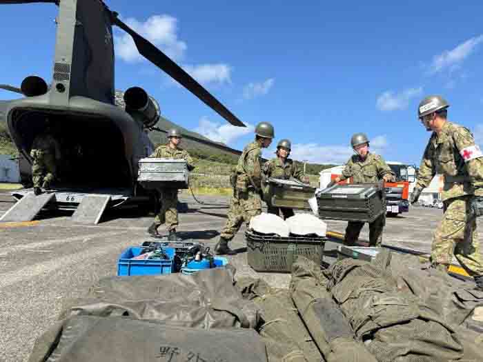 第5級防衛功労章災害派遣等の行動、箱なし本体のみ 東京都八丈町で台風被害 陸上自衛隊が入浴支援で災害派遣出動（10月19