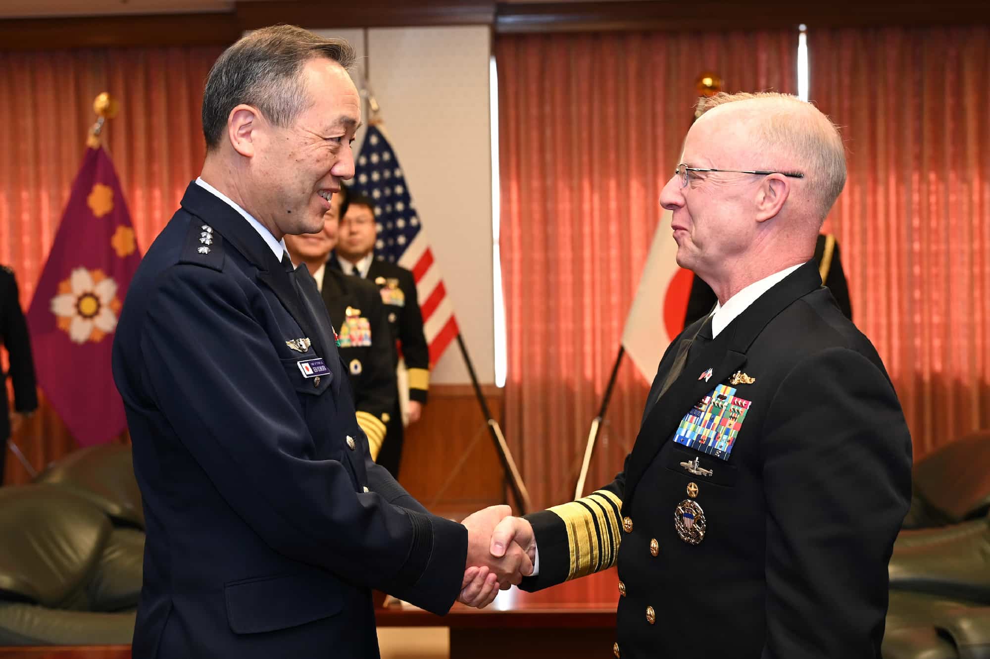 米海軍作戦部長が内倉統合幕僚長を表敬（11月18日）｜Jディフェンス