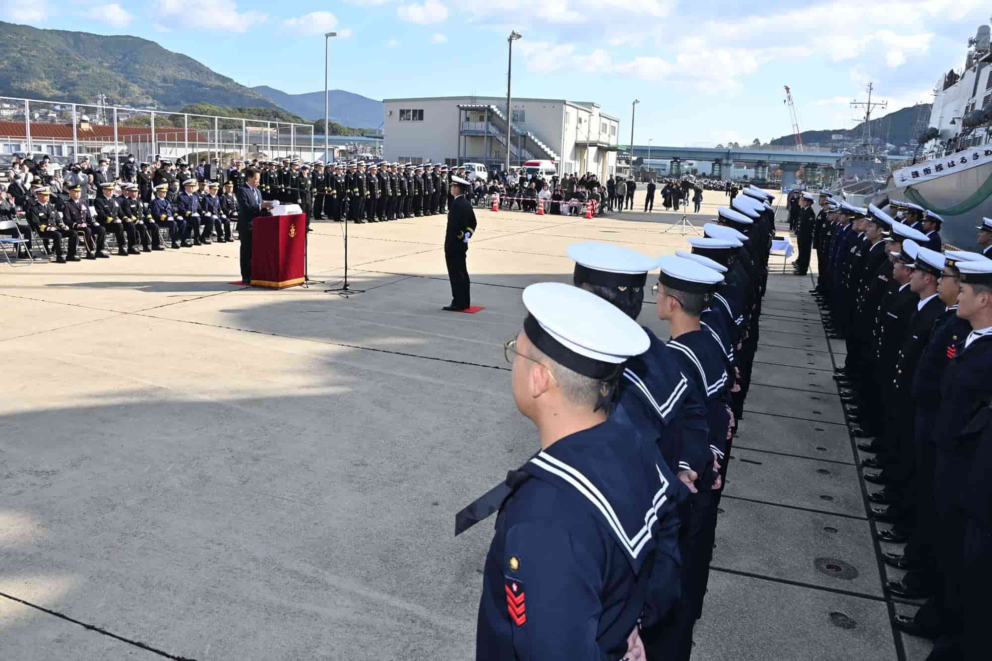 第51次派遣海賊対処行動水上部隊「はるさめ」が任務を終えて帰国（12月