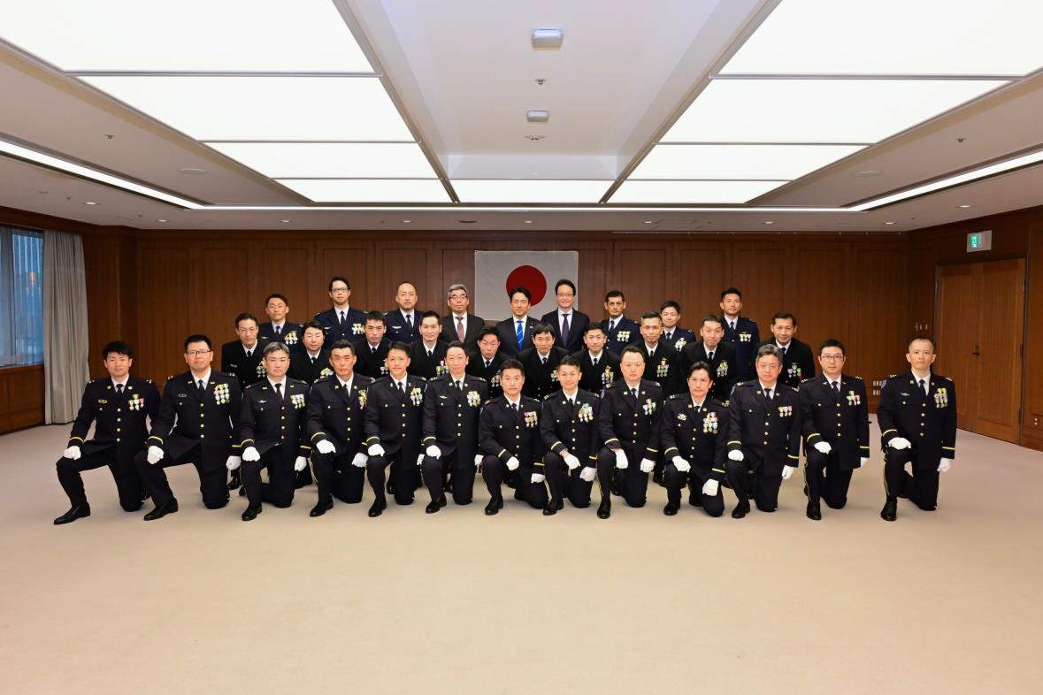 小泉防衛大臣、今春派遣予定の防衛駐在官29名を激励（1月19日）｜J