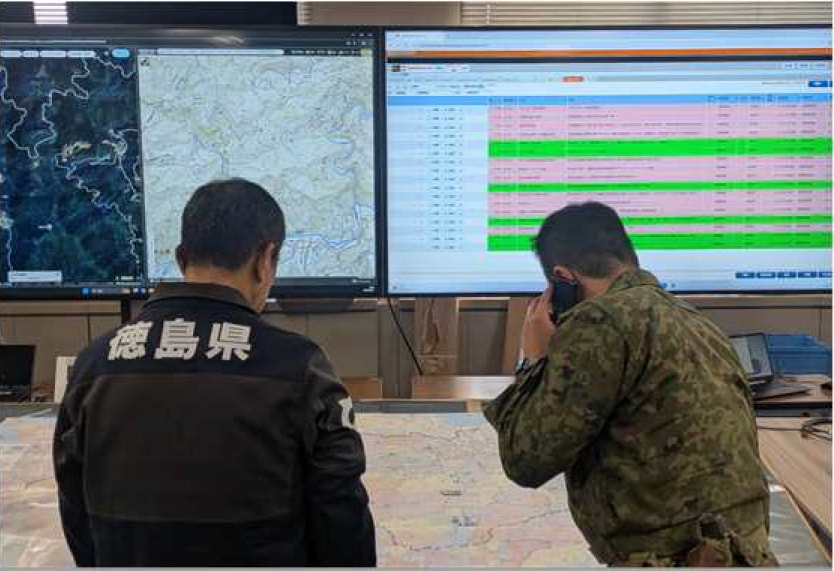 徳島県神山町で林野火災 陸上自衛隊が空中消火活動等で災害派遣出動（2