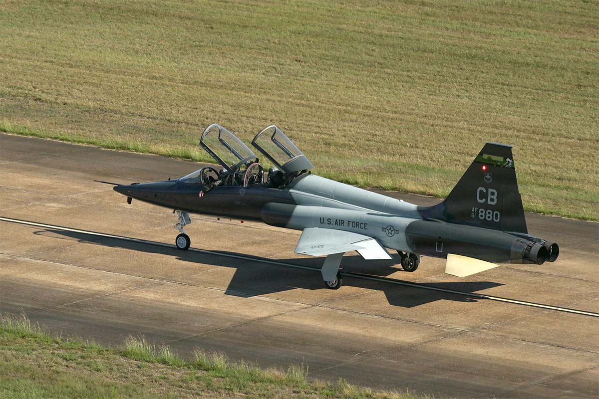 米軍委託教育中のパイロットがT-38C練習機から緊急脱出（5月13日、日本
